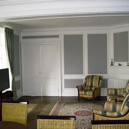 Chateau De La Garenne Bed and Breakfast